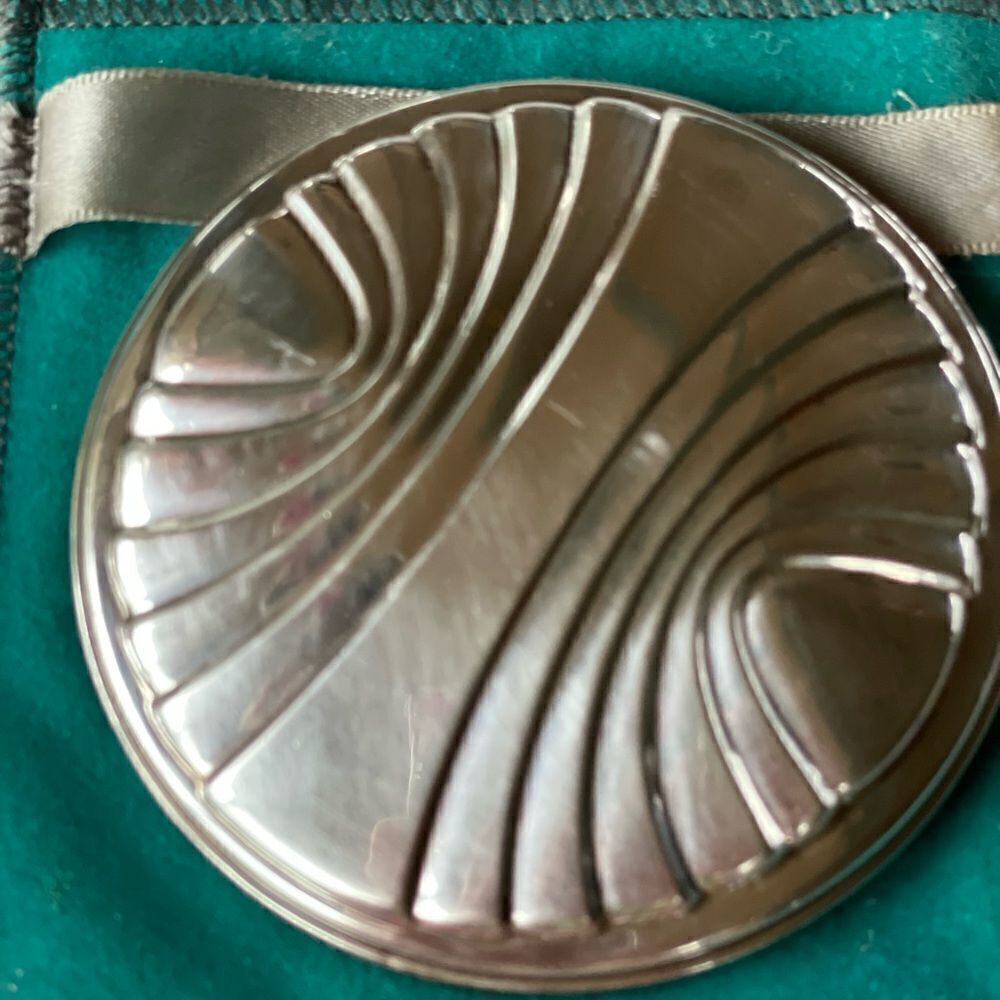 1930’S inspired VINTAGE TOWLE purse mirror with dust bag - Picture 3 of 9